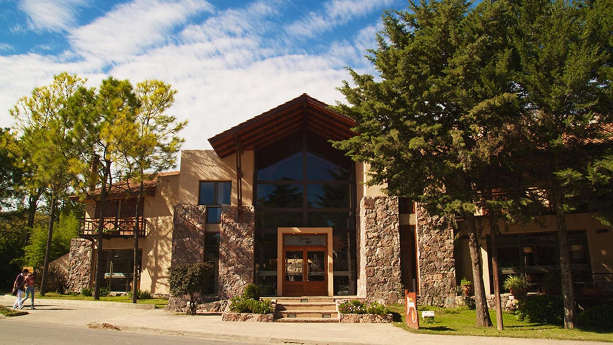 Hotel Blumig Villa General Belgrano Exterior photo